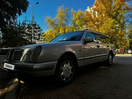 Mercedes-Benz E 280 1997 года за 3 750 000 тг. в Астана – фото 2