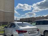 Hyundai Solaris 2020 года за 6 300 000 тг. в Актобе – фото 2
