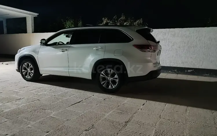 Toyota Highlander 2015 года за 11 000 000 тг. в Актау