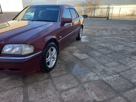 Mercedes-Benz C 240 1998 года за 4 300 000 тг. в Жанаозен – фото 3