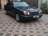 Mercedes-Benz E 230 1996 года за 2 500 000 тг. в Тараз – фото 2