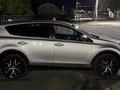 Toyota RAV4 2016 годаүшін12 900 000 тг. в Атырау – фото 2