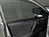 Toyota RAV4 2016 года за 12 900 000 тг. в Атырау – фото 5
