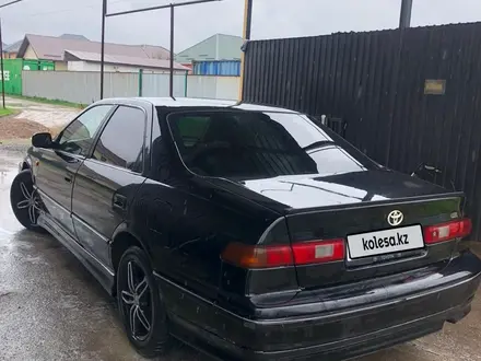 Toyota Camry 1998 года за 3 500 000 тг. в Алматы – фото 6