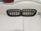 Ноздри решетка радиатора БМВ F10 М 5 серия за 60 000 тг. в Астана – фото 2