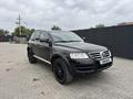 Volkswagen Touareg 2005 года за 4 500 000 тг. в Алматы – фото 3