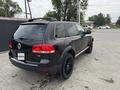 Volkswagen Touareg 2005 года за 4 500 000 тг. в Алматы – фото 5