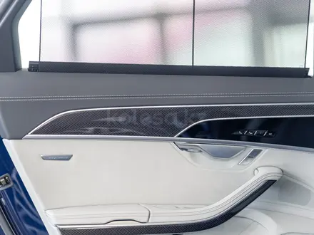 Audi S8 2022 года за 68 000 000 тг. в Алматы – фото 36