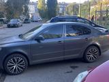 Skoda Octavia 2010 года за 2 800 000 тг. в Актобе – фото 3