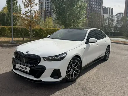 BMW 520 2024 года за 32 000 000 тг. в Астана