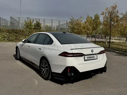BMW 520 2024 года за 32 000 000 тг. в Астана – фото 5