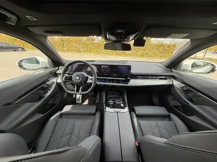 BMW 520 2024 года за 32 000 000 тг. в Астана – фото 6