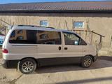 Hyundai Starex 2002 года за 2 000 000 тг. в Астана – фото 3