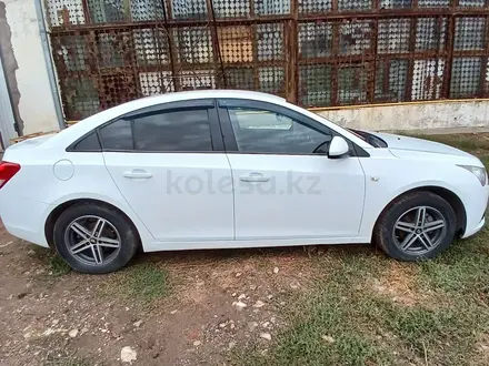 Chevrolet Cruze 2011 года за 3 650 000 тг. в Уральск – фото 4