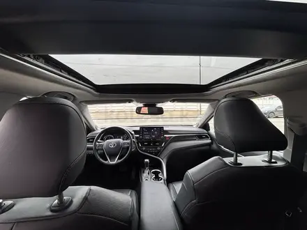 Toyota Camry 2023 года за 16 000 000 тг. в Атырау – фото 11