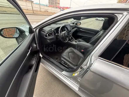 Toyota Camry 2023 года за 16 000 000 тг. в Атырау – фото 14