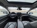 Toyota Camry 2023 года за 16 000 000 тг. в Атырау – фото 12