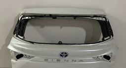 Крышка багажника на TOYOTA SIENNA за 500 000 тг. в Алматы