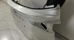 Крышка багажника на TOYOTA SIENNA за 500 000 тг. в Алматы – фото 4
