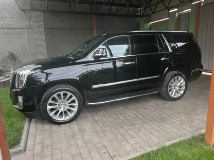 Cadillac Escalade 2020 года за 33 000 000 тг. в Алматы – фото 2