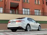 Toyota Camry 2018 годаүшін14 500 000 тг. в Жанаозен – фото 2