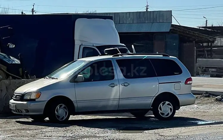 Toyota Sienna 2002 годаүшін4 800 000 тг. в Тараз