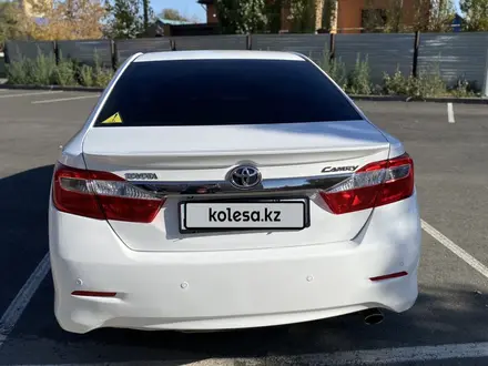 Toyota Camry 2012 года за 11 000 000 тг. в Актобе – фото 3