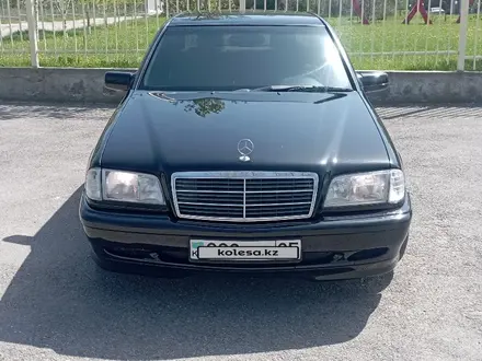 Mercedes-Benz C 240 1998 года за 3 500 000 тг. в Алматы – фото 2