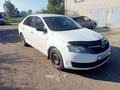 Skoda Rapid 2013 года за 3 500 000 тг. в Актобе – фото 2