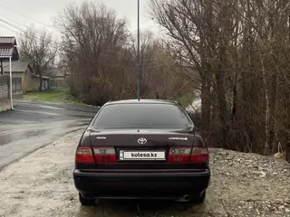Toyota Carina E
