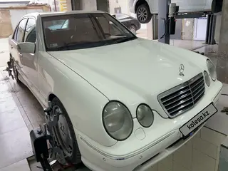 Mercedes-Benz E 55 AMG