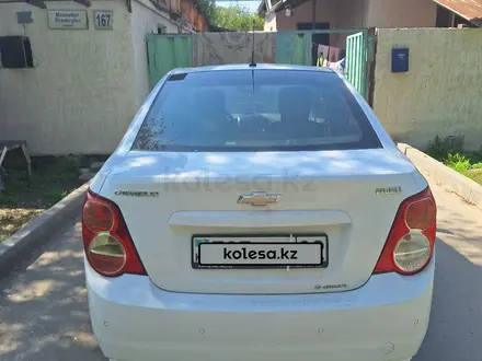 Chevrolet Aveo 2014 года за 3 500 000 тг. в Алматы – фото 2