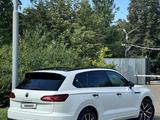 Volkswagen Touareg 2022 годаүшін37 000 000 тг. в Уральск – фото 3