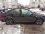 Volkswagen Jetta 2003 года за 2 200 000 тг. в Актобе – фото 5