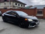 Toyota Camry 2021 годаүшін13 800 000 тг. в Астана – фото 2