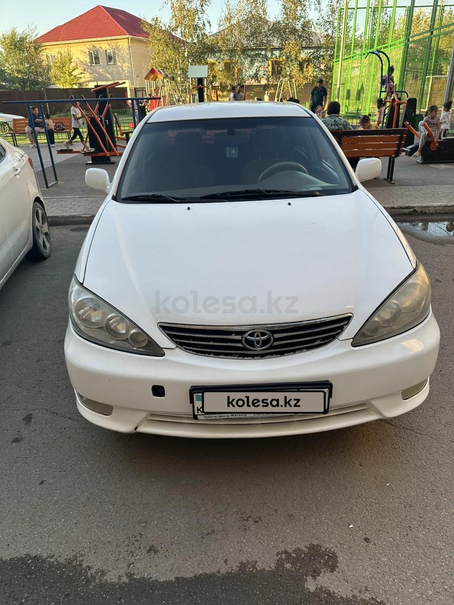 Toyota Camry 2005 г.