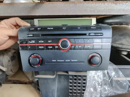Магнитола магнитофон Мазда 3 за 10 000 тг. в Алматы