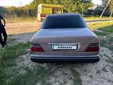 Mercedes-Benz E 220 1993 годаүшін1 800 000 тг. в Талдыкорган – фото 3
