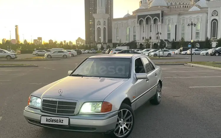 Mercedes-Benz C 200 1994 года за 2 300 000 тг. в Астана