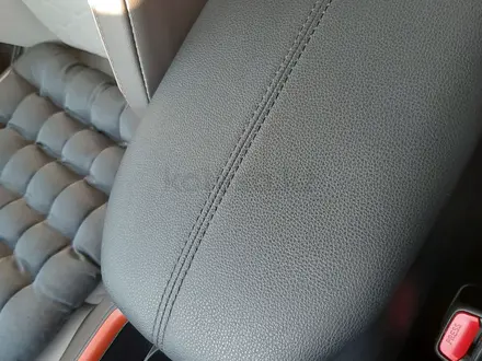 Toyota RAV4 2022 года за 21 000 000 тг. в Уральск – фото 16