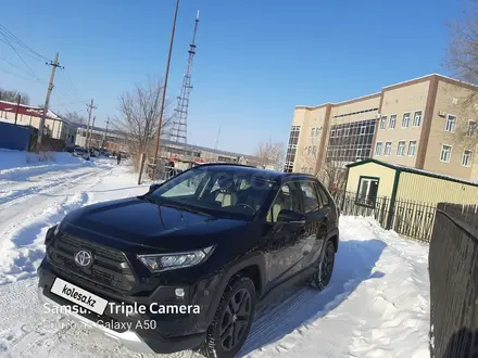 Toyota RAV4 2022 года за 21 000 000 тг. в Уральск – фото 3