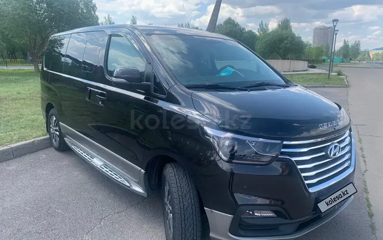 Hyundai Starex 2020 года за 19 000 000 тг. в Астана