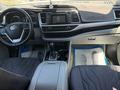 Toyota Highlander 2019 года за 10 900 000 тг. в Актау – фото 23