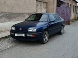 Volkswagen Vento 1993 года за 1 600 000 тг. в Шымкент – фото 2