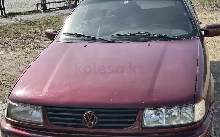 Volkswagen Passat 1994 годаfor1 600 000 тг. в Шымкент