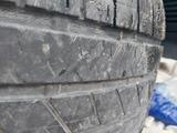 Диск и шина 1 штук бмв за 16 000 тг. в Шымкент – фото 2