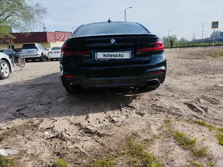 BMW 540 2017 года за 22 000 000 тг. в Алматы – фото 7