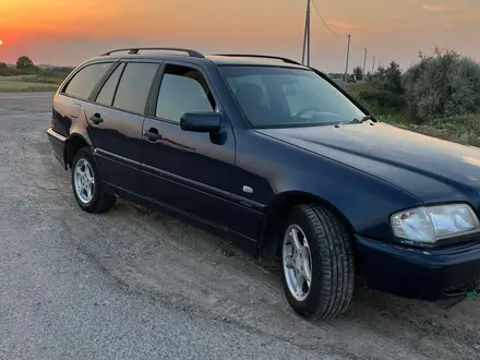 Mercedes-Benz C 180 1998 года за 1 500 000 тг. в Аксай – фото 4