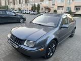 Volkswagen Jetta 2003 года за 1 300 000 тг. в Актобе – фото 2