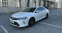 Toyota Camry 2017 года за 12 000 000 тг. в Шымкент – фото 2